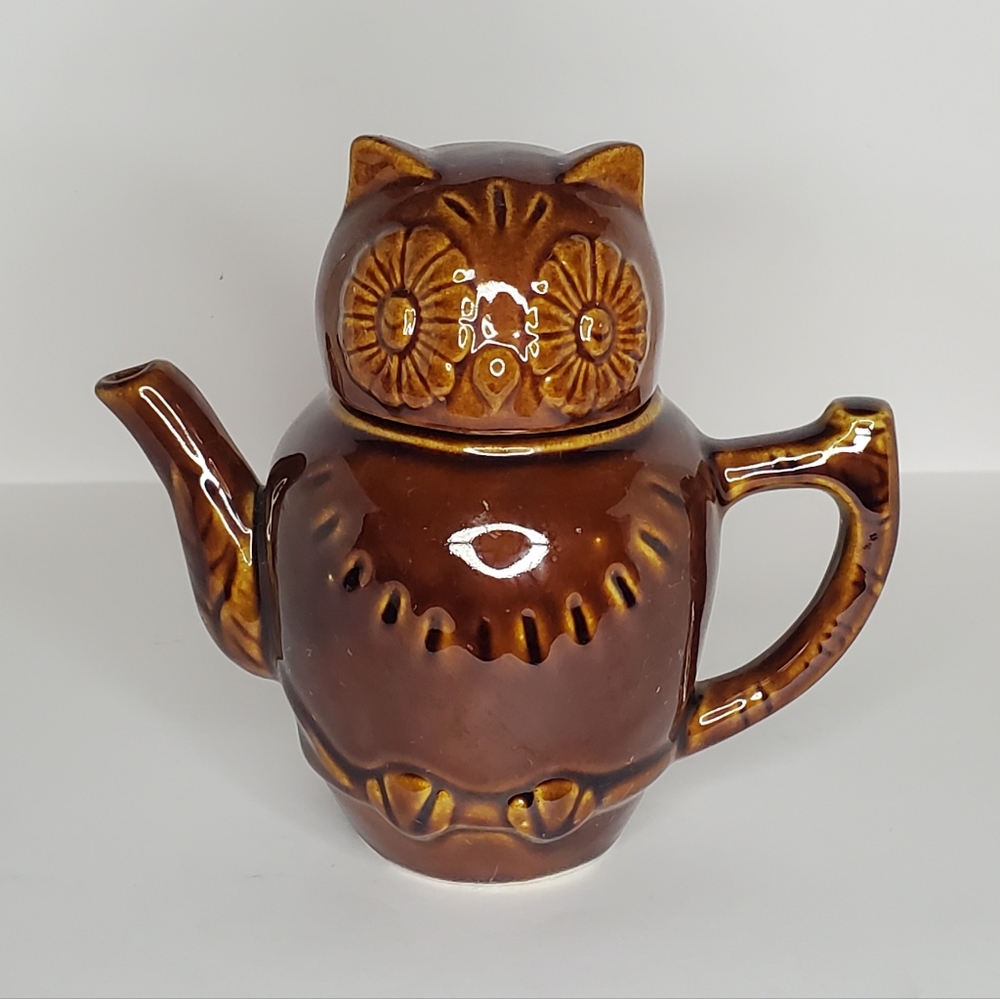 Vintage Brown Owl Teapot Tea Pot : 6" T X 6" W, Taiwan